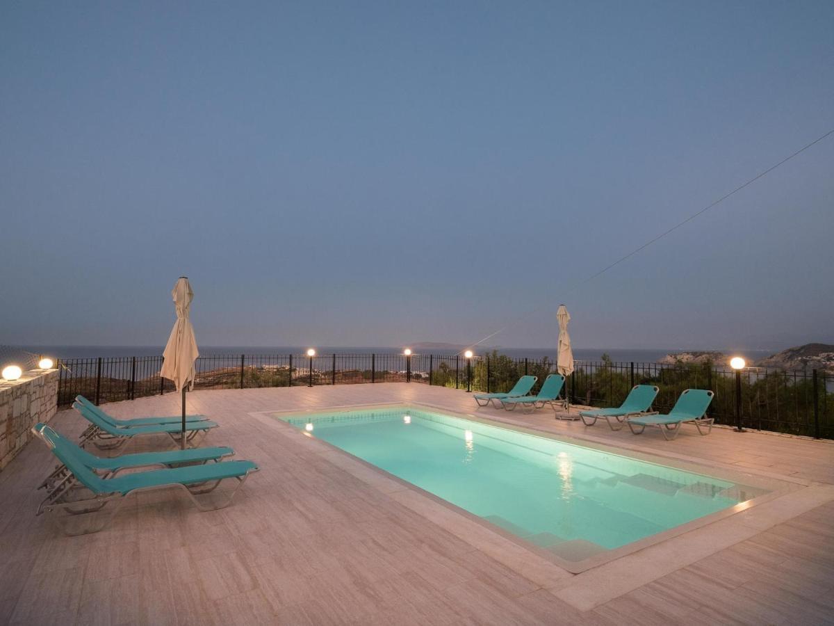 Villa Aura Pine อาเยีย เปลาเยีย ภายนอก รูปภาพ